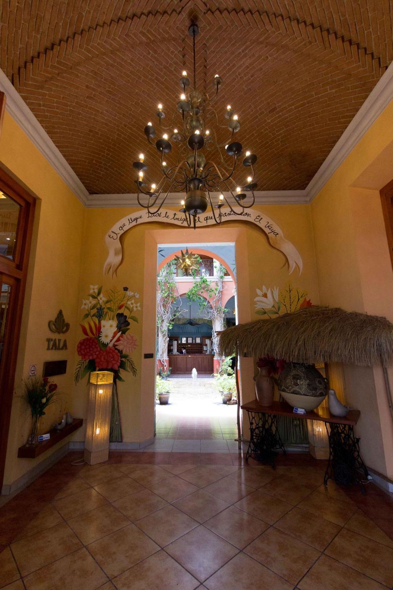 Hotel Boutique Casa San Angel (Adults Only) Мерида Екстериор снимка
